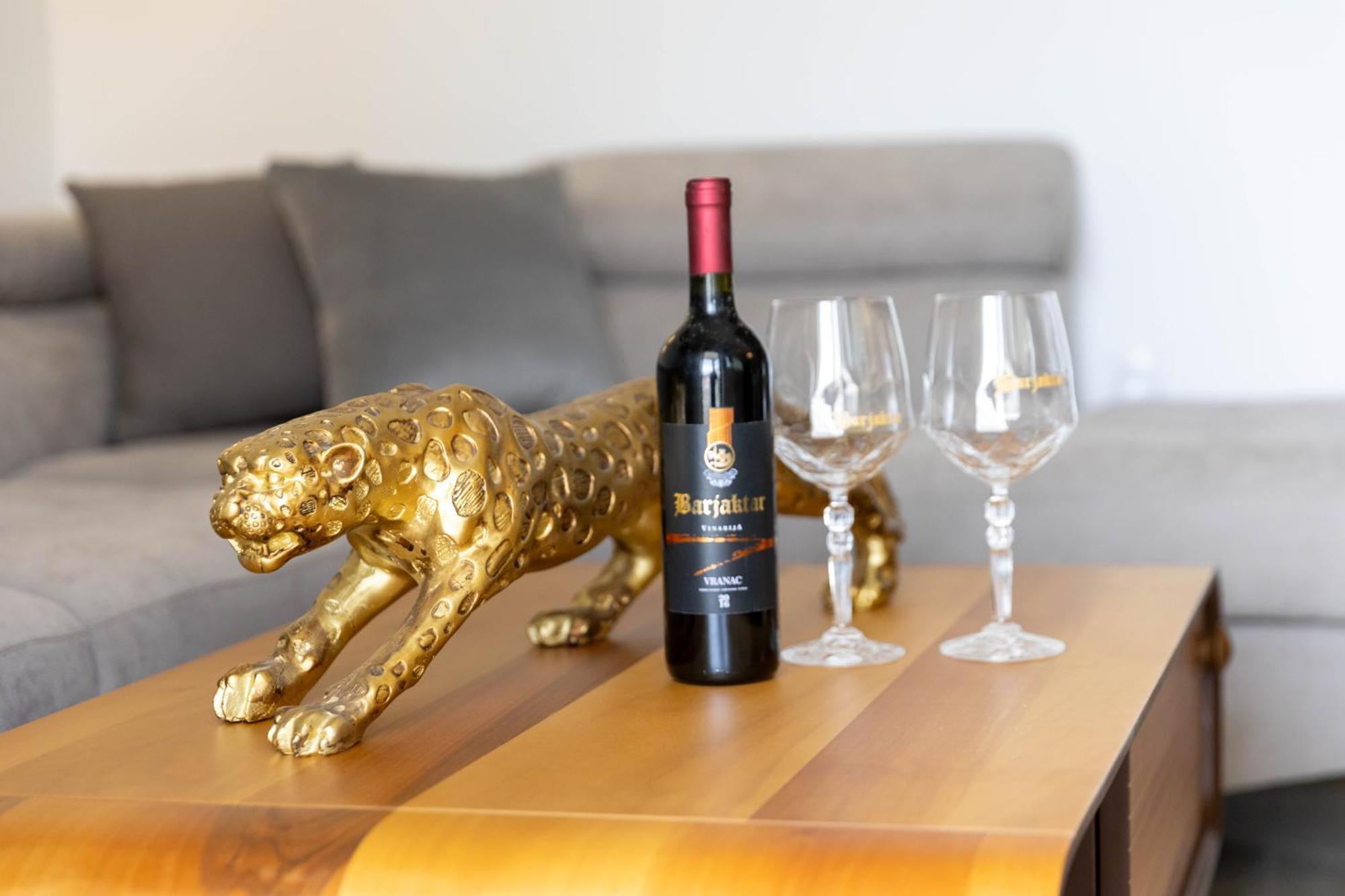 Apartment Barjaktar - Luxury & *