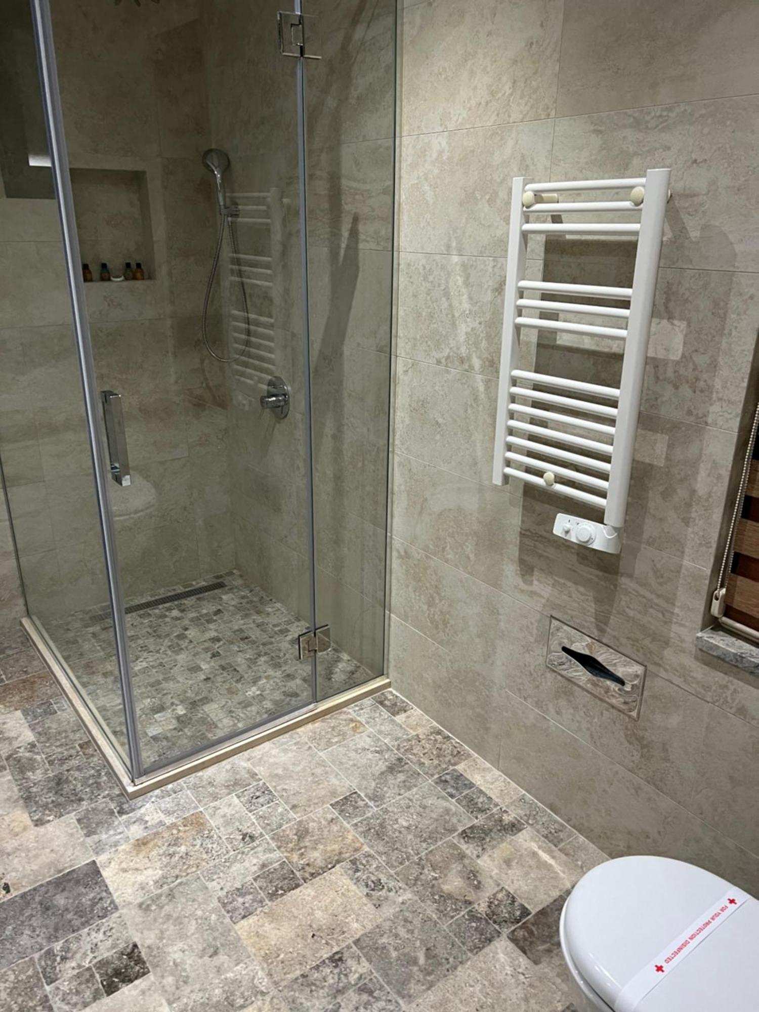 Barjaktar - Luxury &