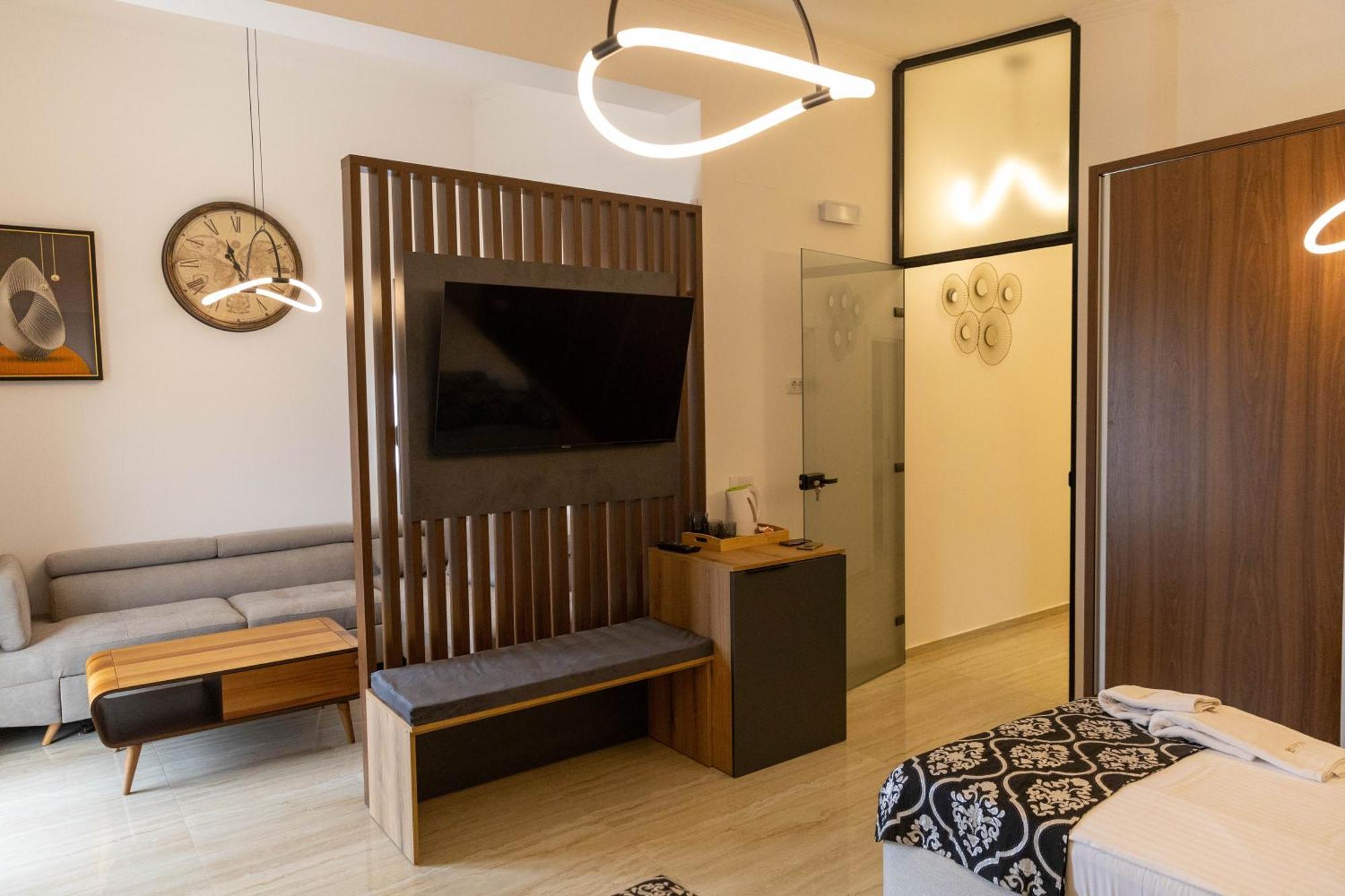 Barjaktar - Luxury &